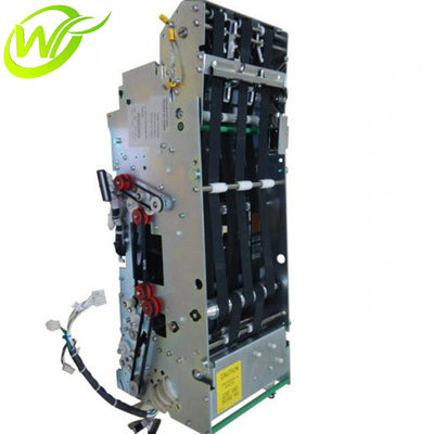 ATM-Maschine zerteilt Vorführer-Of Bank ATM-Maschine 4450677375 445-0677375 NCR 5877