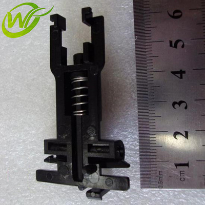 ATM-Maschine zerteilt Wincor-Presse auf warnender Zus 01750044696 1750044696